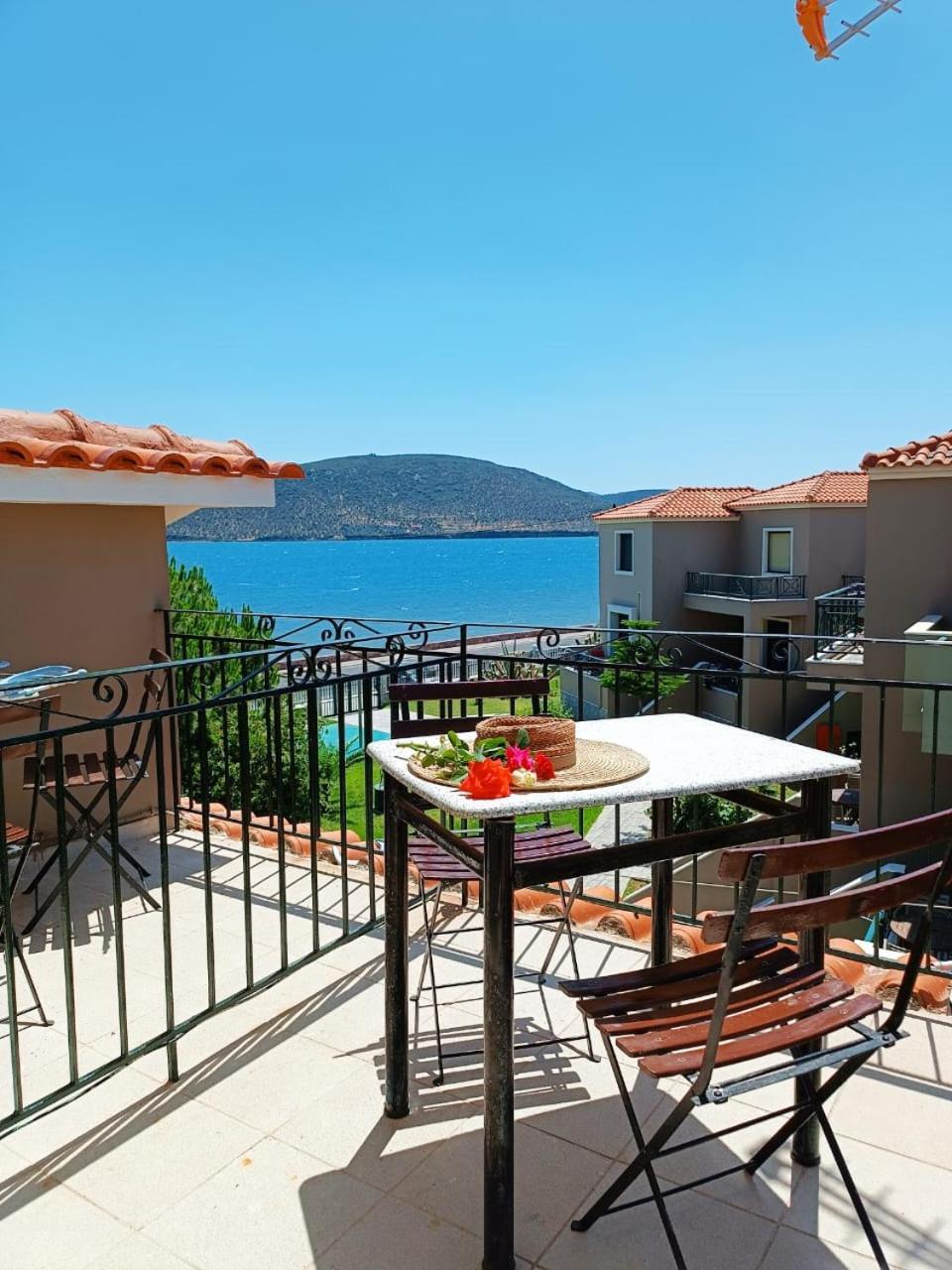 Ariadnes Holiday Accommodation Apidias Lakos Bagian luar foto