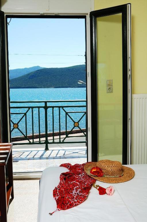 Ariadnes Holiday Accommodation Apidias Lakos Bagian luar foto