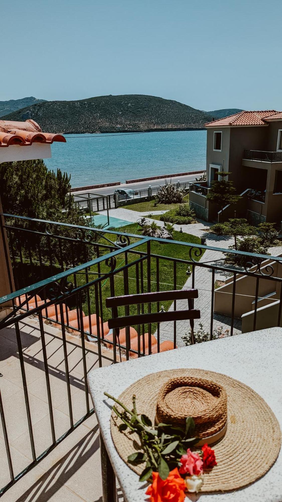 Ariadnes Holiday Accommodation Apidias Lakos Bagian luar foto